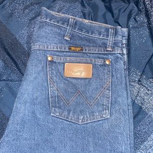 Wrangler Jeans (36 x 30)